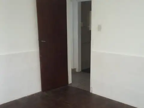 Depto Tipo Casa en Alquiler en La Plata, $ 700.000