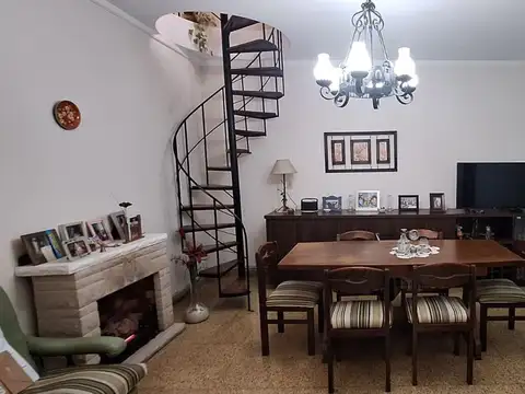 Depto Tipo Casa en Venta de 3 ambientes