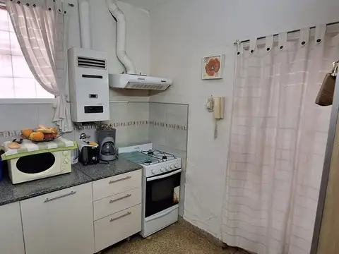 Depto Tipo Casa en Venta 50 años