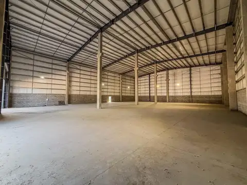 Alquiler - Nave Industrial - Cuartel V, Moreno - Polo 25 - 1200m2 - Apta puente grúa hasta 15tn