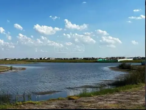 Terreno en Venta de 923,0 m2