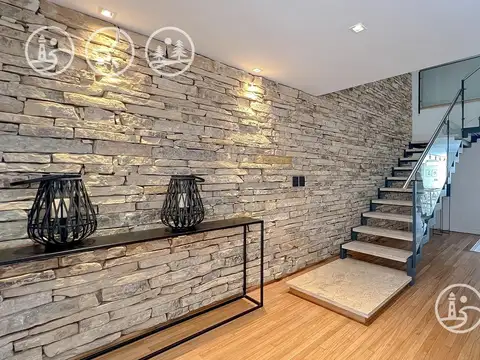 VENTA | CASA ESTILO MODERNO | LOS TRONCOS - MAR DEL PLATA
