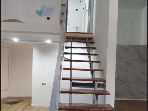 Local en Alquiler Via Púb.