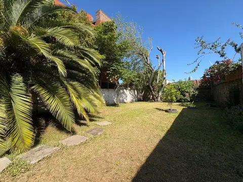 Depto Tipo Casa en Venta con 1 cocheras