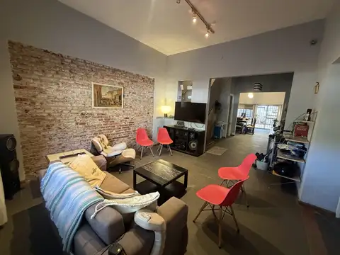 Casa 7 ambientes con 3 baños