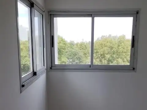 Av Alberdi Bis 100, Piso 05