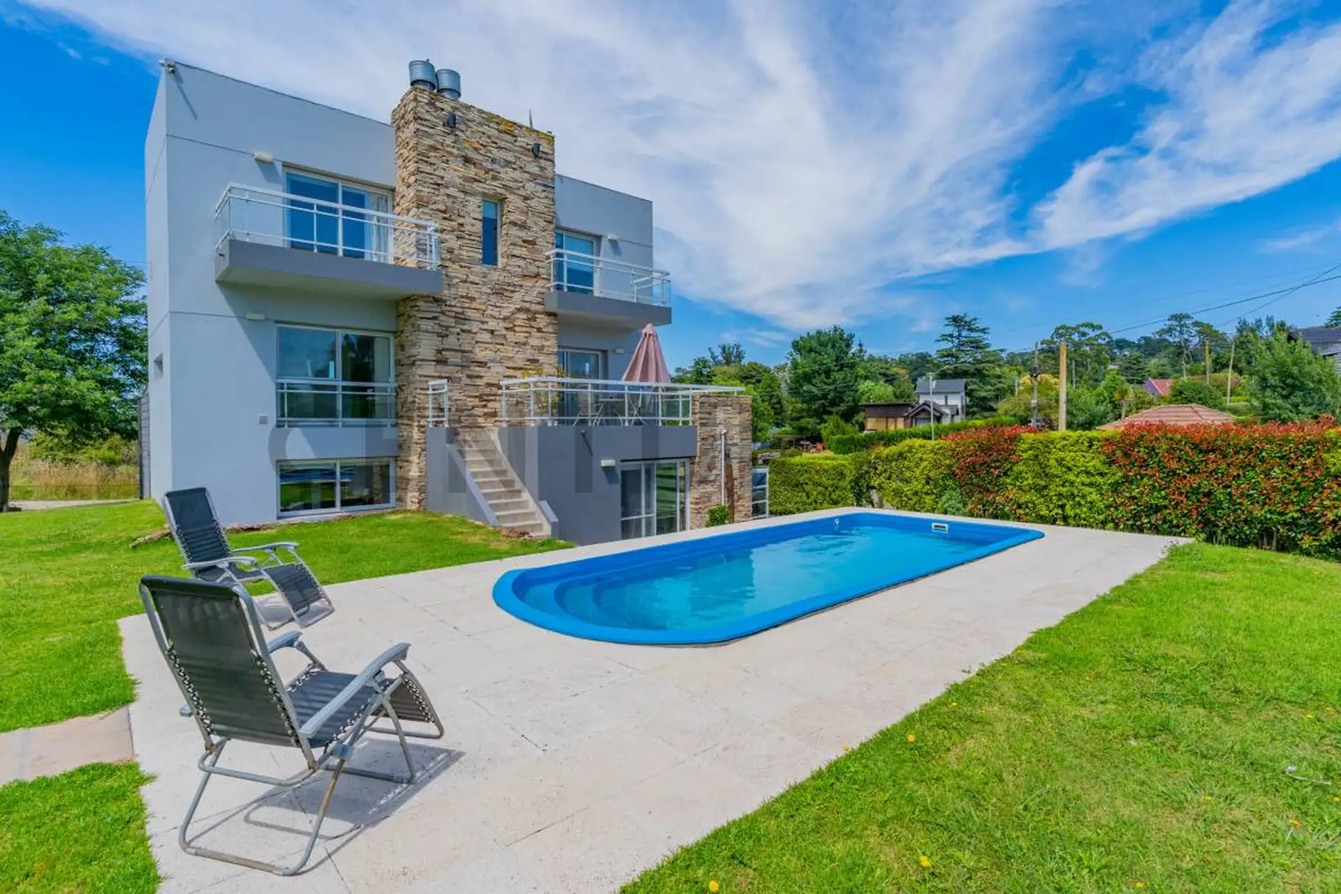 Casa con gran lote en Sierra de los Padres, 220m²