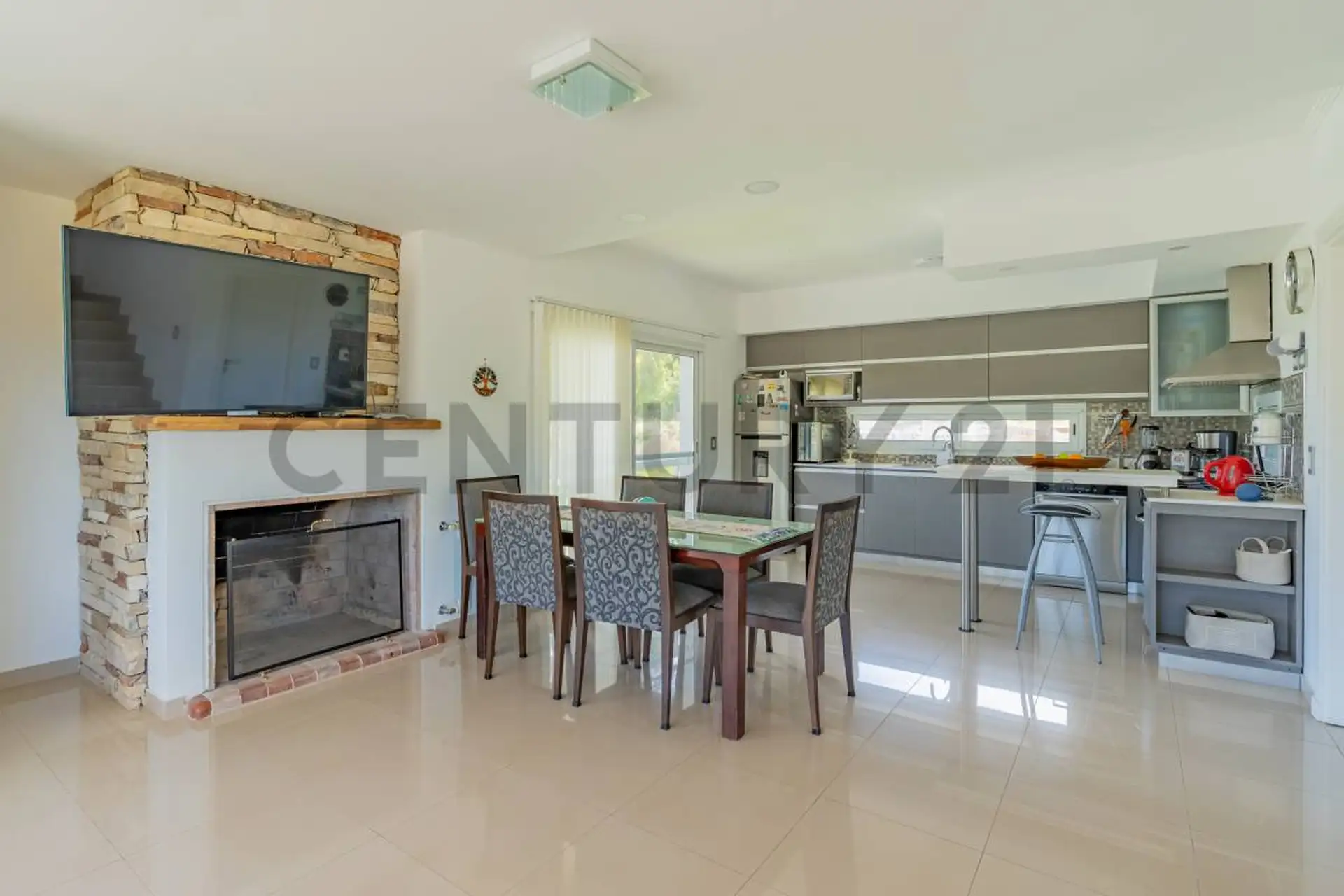 Casa con gran lote en Sierra de los Padres, 220m²