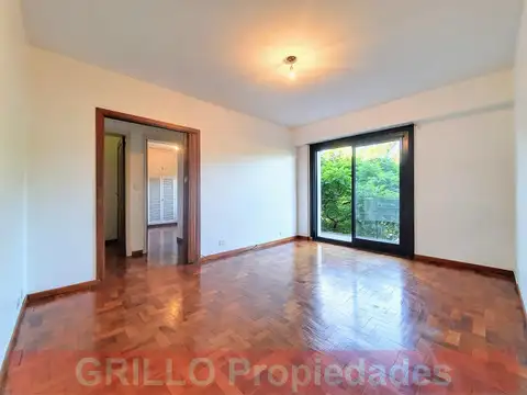Av. del Libertador 8440, Piso 2. Departamento 3 ambientes. Refaccionado. Balcón. Al frente.