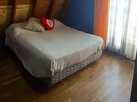 Casa en Venta con 4 cocheras