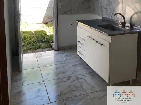 Casa 3 ambientes con 1 baño