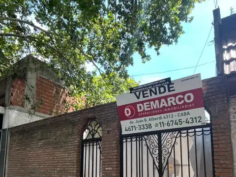 CASA DISTRIBUCION  ANTIGUA S/LOTE PPIO. 8.66X28.-