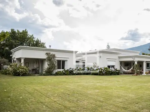 Casa en Venta en Villa San Lorenzo, La Caldera