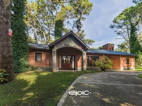 Casa en Venta en Carilo, USD 350.000