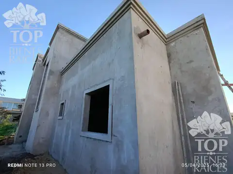 Casa 6 ambientes con 3 baños