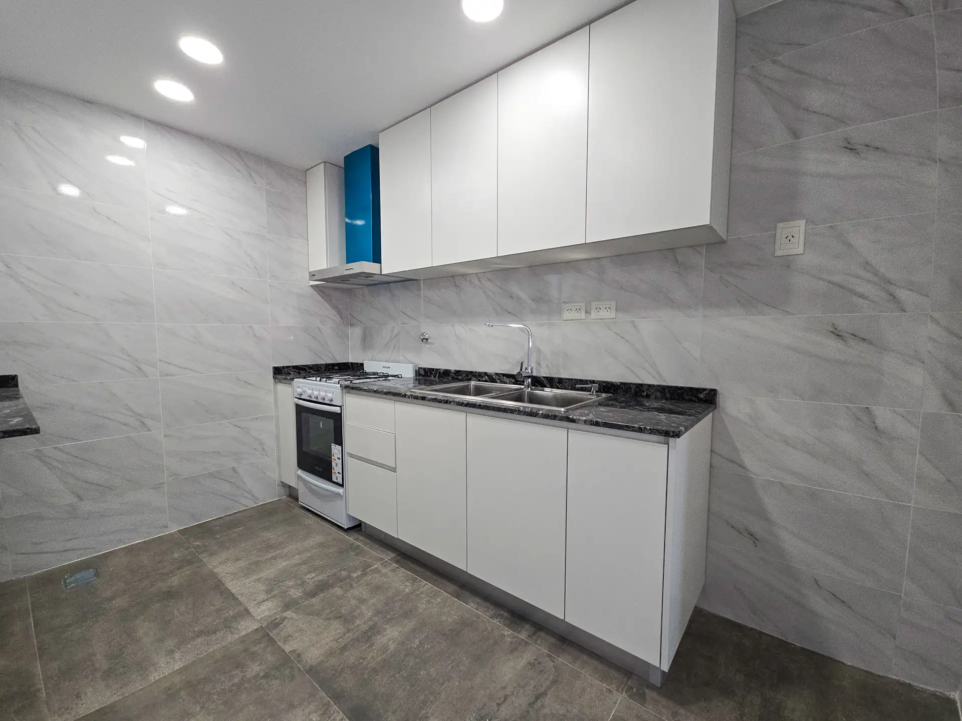 Departamento 3 amb. - Reciclado - Plaza Mitre - La Rioja y Av. Colon