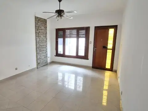 Casa en Alquiler en Florida Mitre/Este, $ 1.400.000
