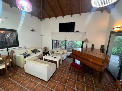 Quincho de 120 m² en Aranzazu | Parrilla y Horno