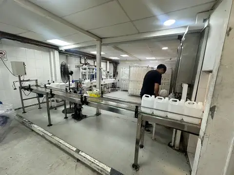 VENTA GALPON C/OFICINAS ZONA SUR C/CERT. ALIMENT.