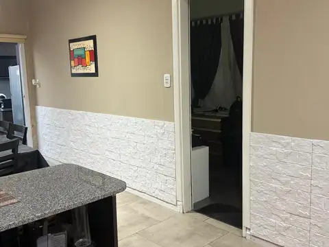 Casa 3 ambientes con 1 baño