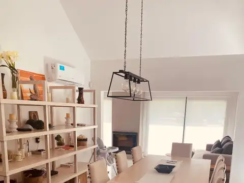 Casa en Venta en Club Miralagos, USD 315.000