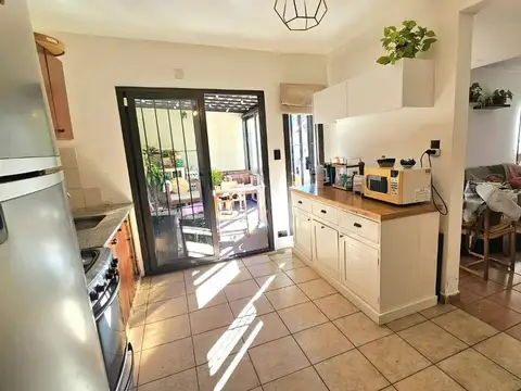 Casa 3 ambientes con 2 baños
