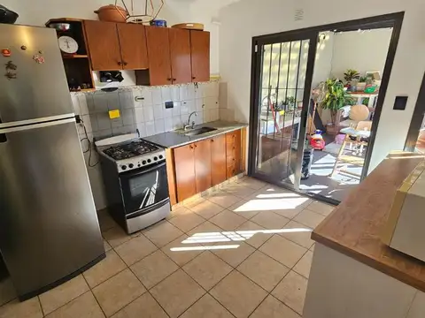 VENTA CASA DUPLEX 3 AMB PARQUE Y QUINCHO ITUZAINGO