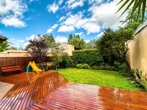 Casa 5 ambientes con 2 baños