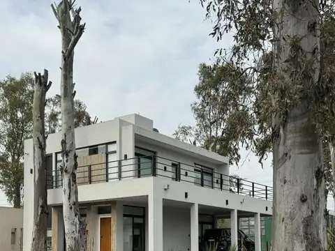 Casa en Francisco Alvarez