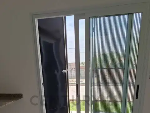 Exclusiva casa a estrenar de categoría en Barrio Privado La Bastilla