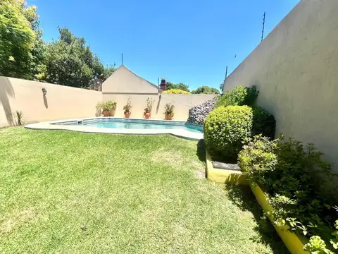 Casa en Venta al Este