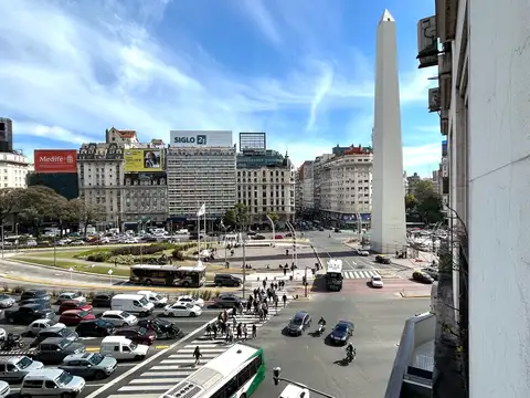 Av Pte Roque Saenz Pena 900