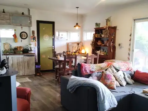 Casa 3 ambientes con 2 baños