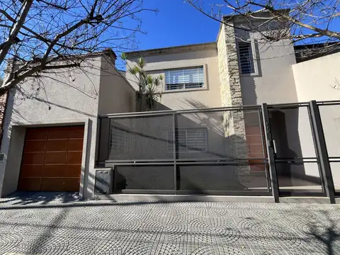Casa - Venta - Argentina, Ramos Mejía - Maipu 172