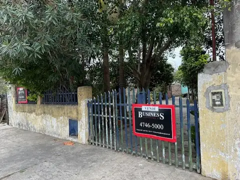 EXCLTE. LOTE DE TERRENO