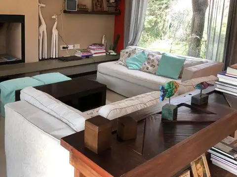 Casa en Alquiler Temporal con 3 cocheras