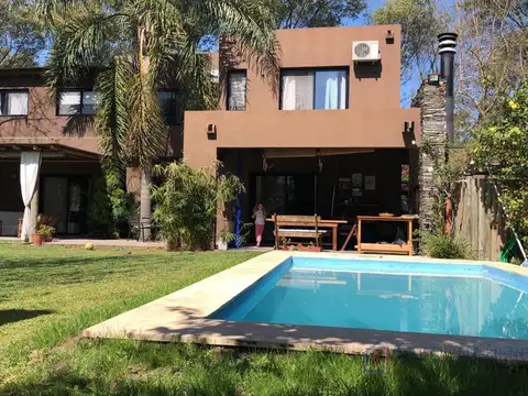 Casa en  alquiler temporario en barrio cerrado Los Berros