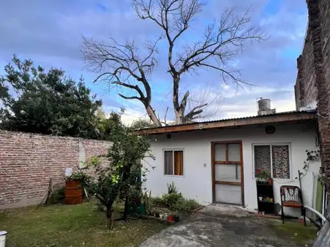 Casa, Departamento y Local en venta en José León Suarez!