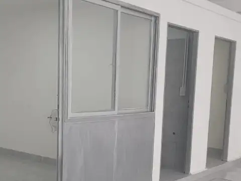 LOCAL COMERCIAL EN VENTA 254M2 BV SEGUI C/OFICINA