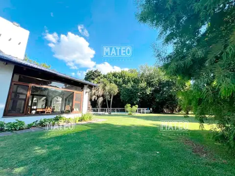 Casa en Venta con 1 cochera
