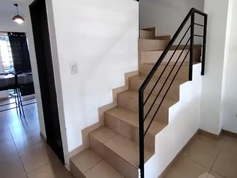 Depto Tipo Casa en Venta con 1 cocheras