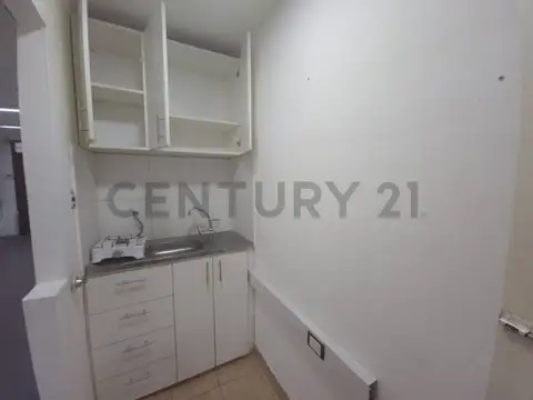 Departamentos y local en venta en La Plata