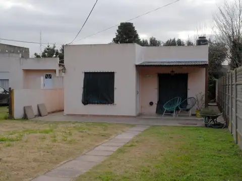 Casa 3 ambientes con 1 baño