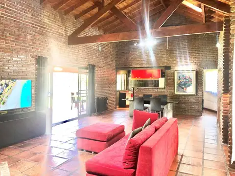 Casa en Alquiler de 4 dormitorios