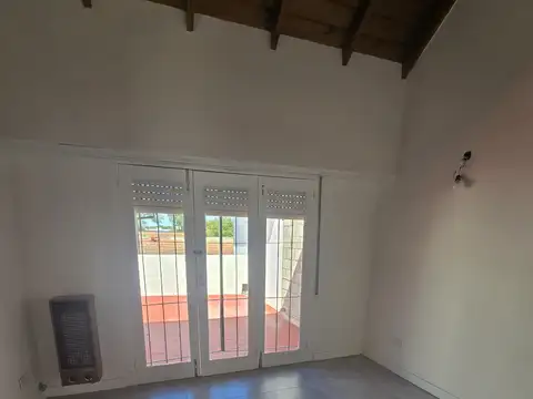 Depto Tipo Casa en Venta de 1 dormitorio
