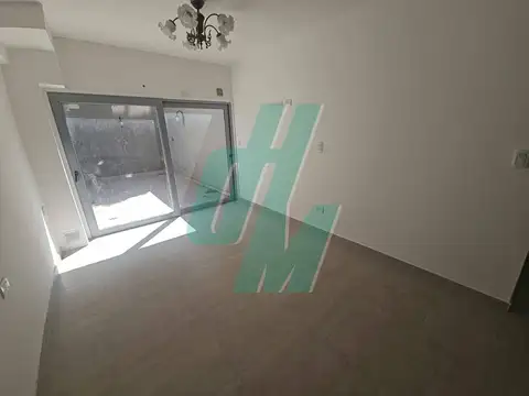 Alquiler - Monoambiente con patio