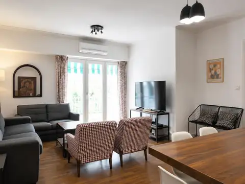 Departamento en Venta en Recoleta – 4 Ambientes con Toilette – Apto Crédito y Profesional