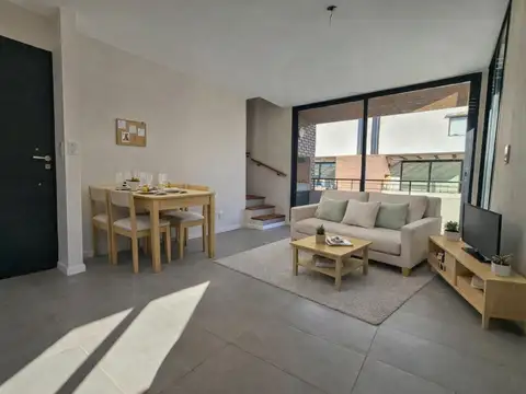 Venta PH 2 dormitorios con balcón terraza Complejo Residencial Esmeralda 