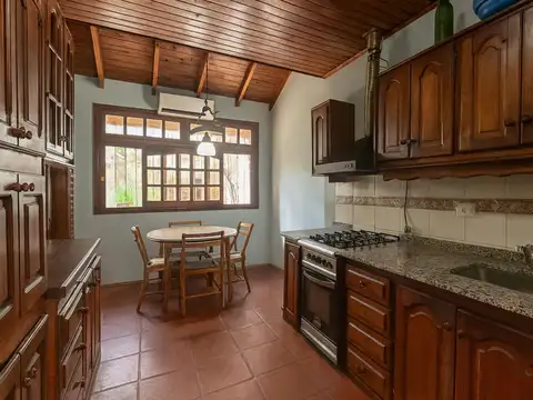Casa en Venta en Lomas De Zamora, USD 115.000