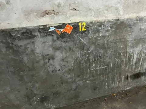 EXCELENTE COCHERA EN EDIF, INMEJORABLE UBICACION